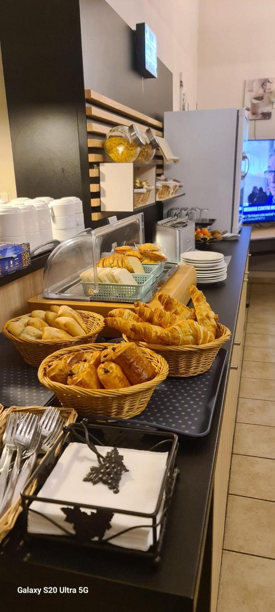 Hotel Restaurant Du Lac Graulhet Kültér fotó